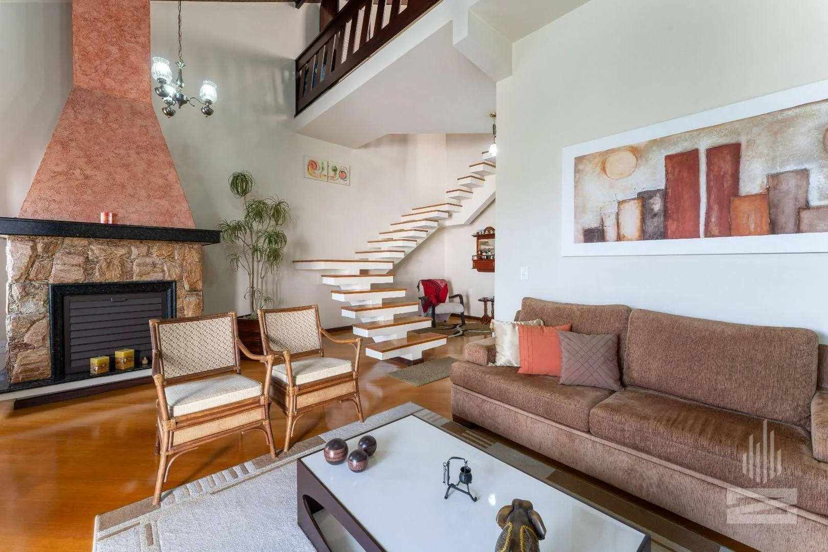 Casa Ampla à Venda com 3 Dormitórios e Mobiliada em Ótima Localização no bairro Fortaleza em Blumenau — foto 3