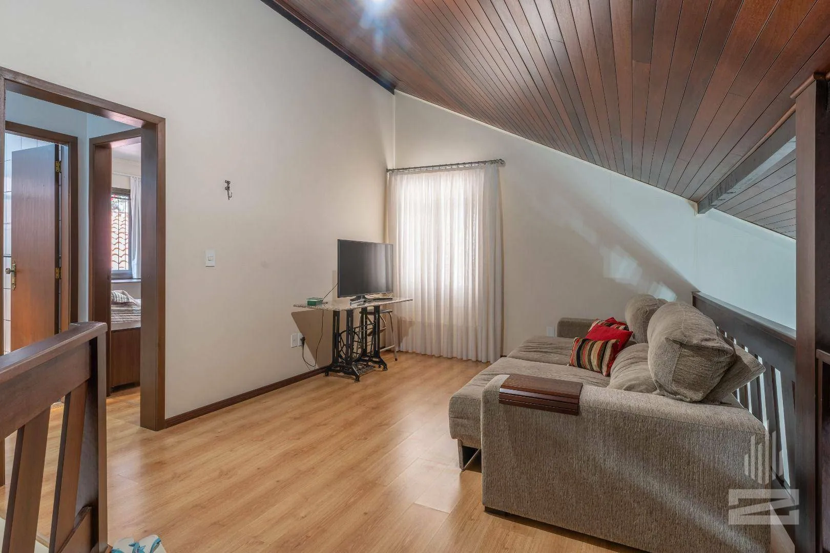 Casa Ampla à Venda com 3 Dormitórios e Mobiliada em Ótima Localização no bairro Fortaleza em Blumenau — foto 6