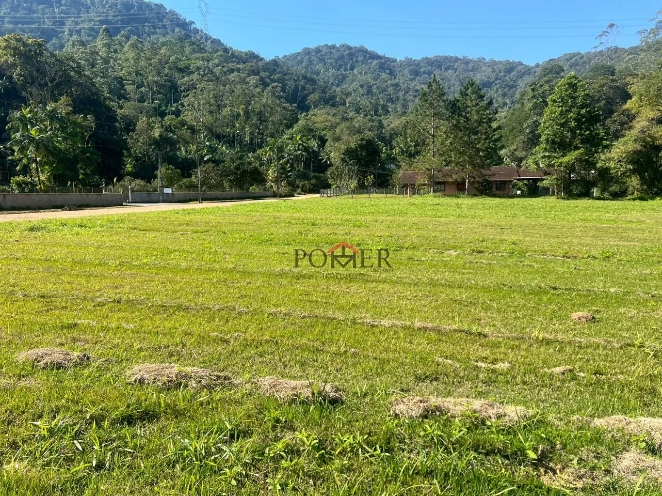 Lindo terreno, localizado no bairro Testo Rega, e com uma excelente frente de 20,00m. — foto 4