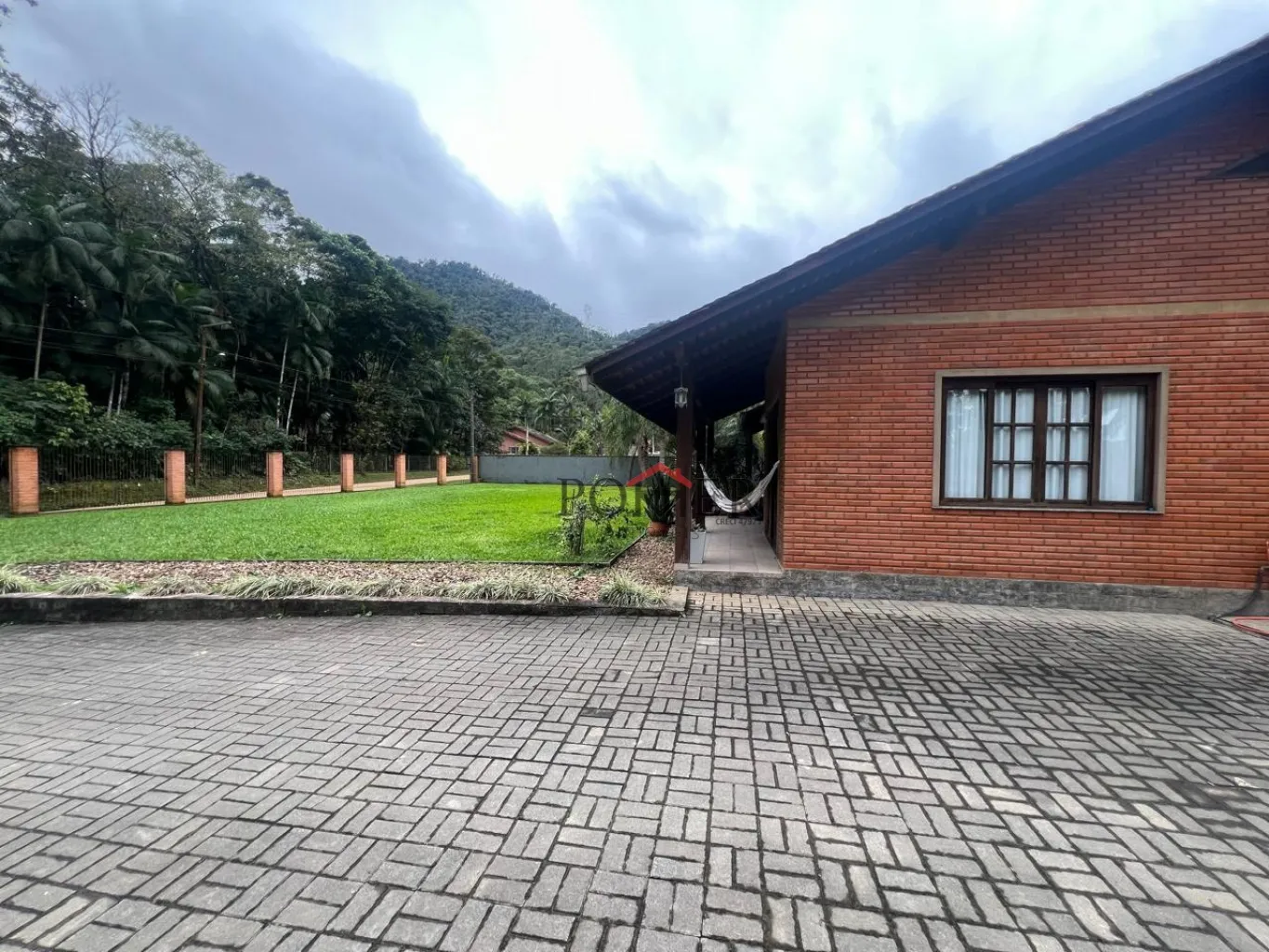 Belíssimo Sítio, com uma linda casa de tijolos a vista, no Bairro Rega, na cidade de Pomerode, edificada num terreno com 25.880,80m. — foto 6
