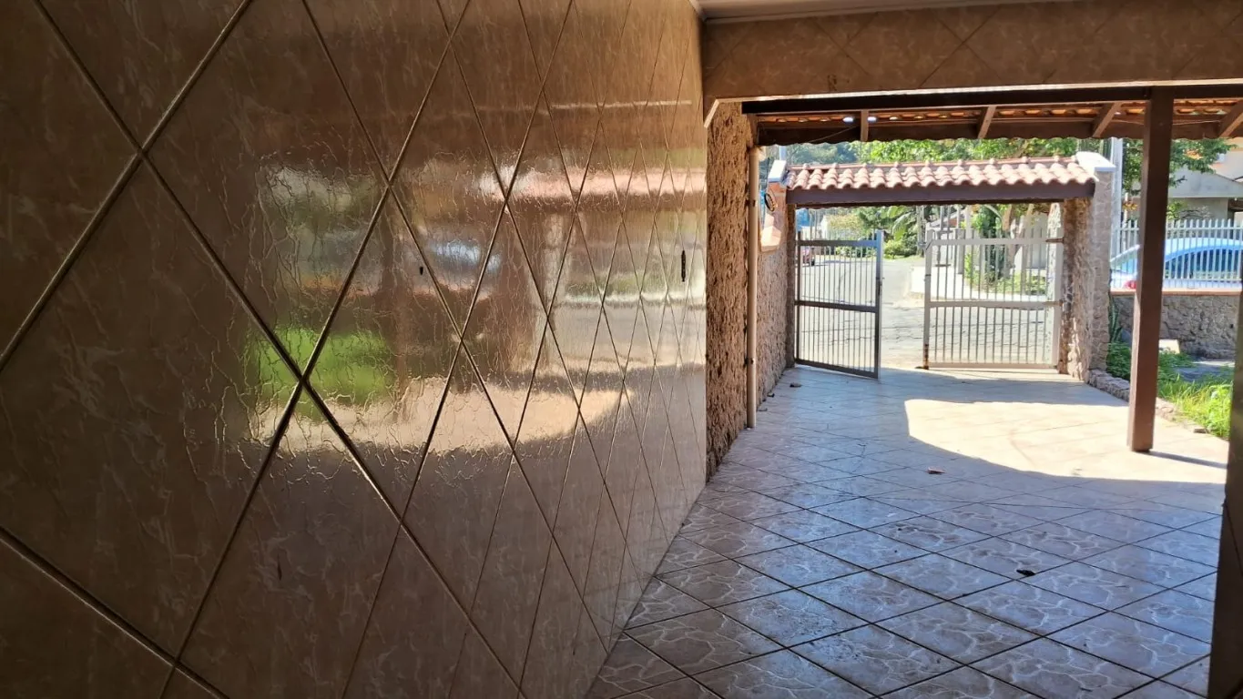Ótima casa de Alvenaria com lindo terreno para venda em Blumenau, SC. — foto 5