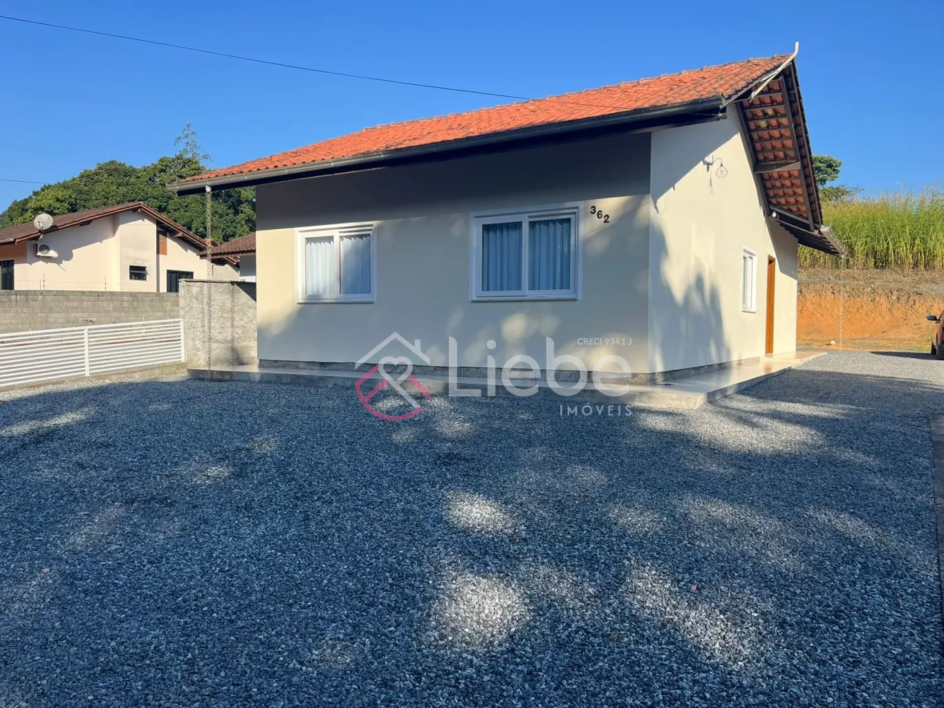 Linda Casa, totalmente mobiliada, no Bairro Testo Central com 102,00m de construção, edificado num terreno com 461,90m — foto 3