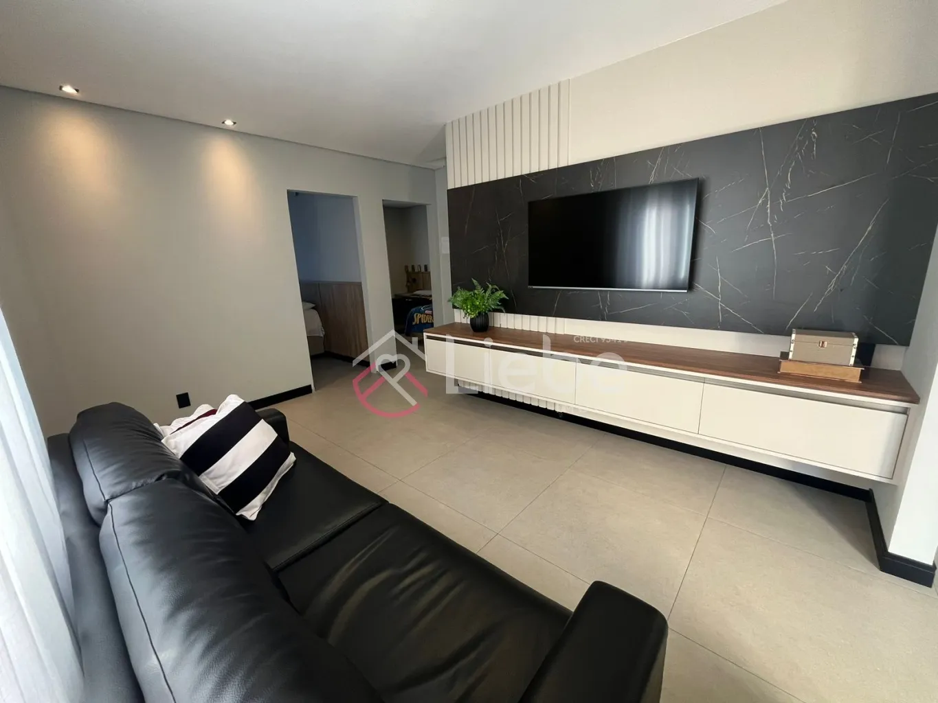 Linda Casa, totalmente mobiliada, no Bairro Testo Central com 102,00m de construção, edificado num terreno com 461,90m — foto 7