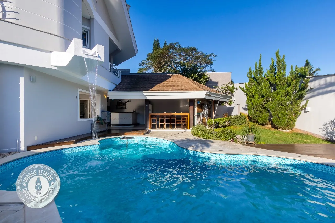 Casa · à venda · 3 quartos · 313m² · Velha Central, Blumenau
