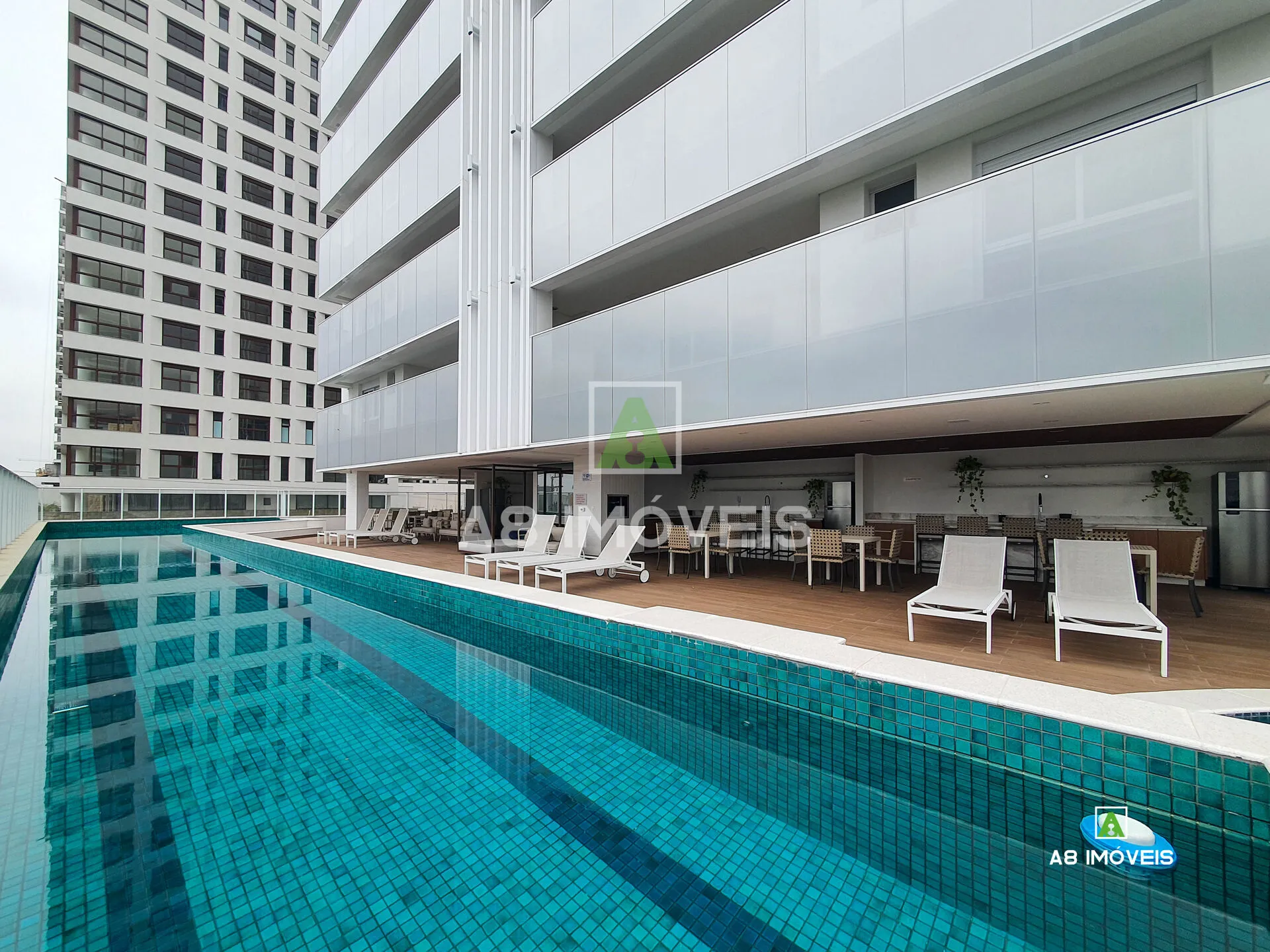 APARTAMENTO TRÊS QUARTOS BALNEARIO PIÇARRAS COM VISTA MAR PERMANENTE - foto 1