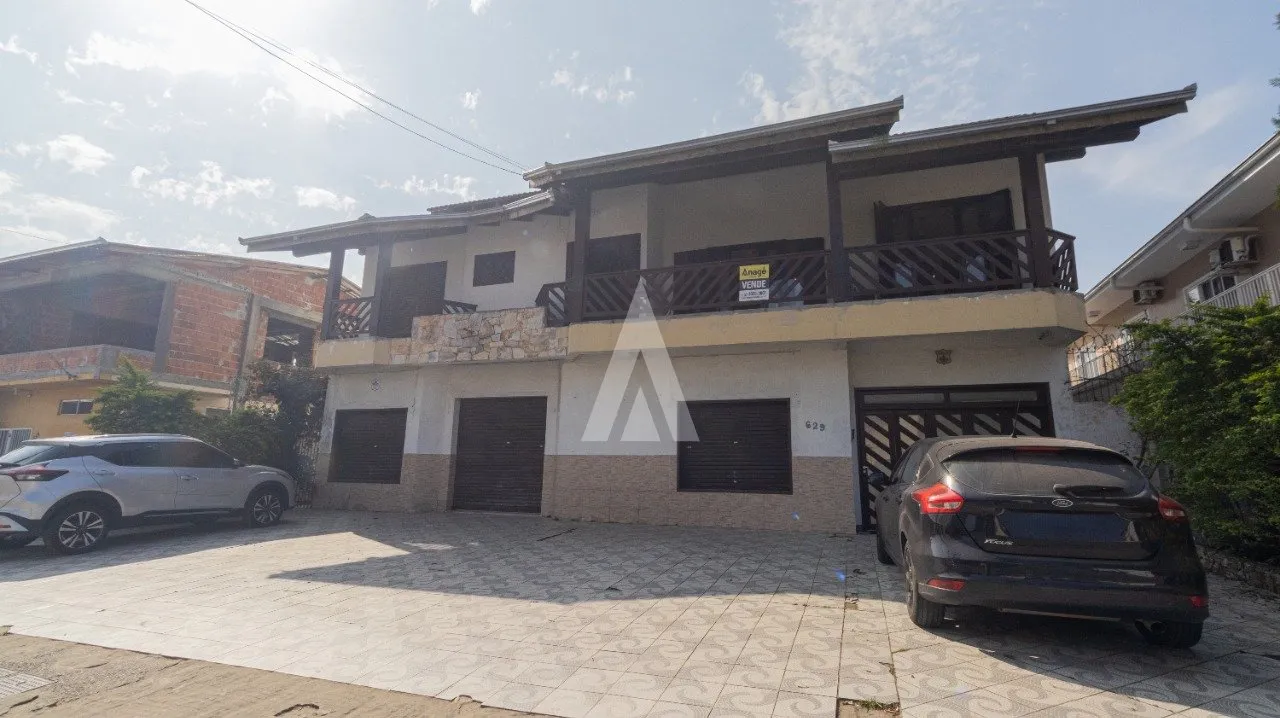 Casa Comercial à venda no bairro Guanabara em Joinville, por R$ 2.150.000.00. - foto 1