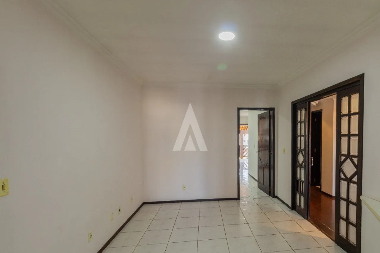 Outros Imóveis à venda, 7 vagas, 477m² na região do bairro Guanabara, próximo à Rua Guanabara, Joinville — foto 5