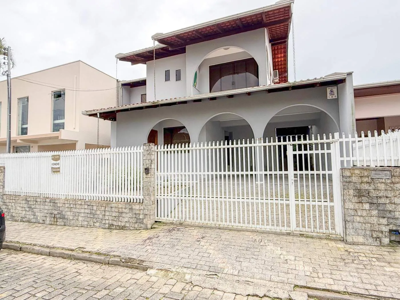 Casa para Venda em Blumenau, Garcia, 3 dormitórios, 1 suíte, 4 banheiros, 3 vagas - foto 1