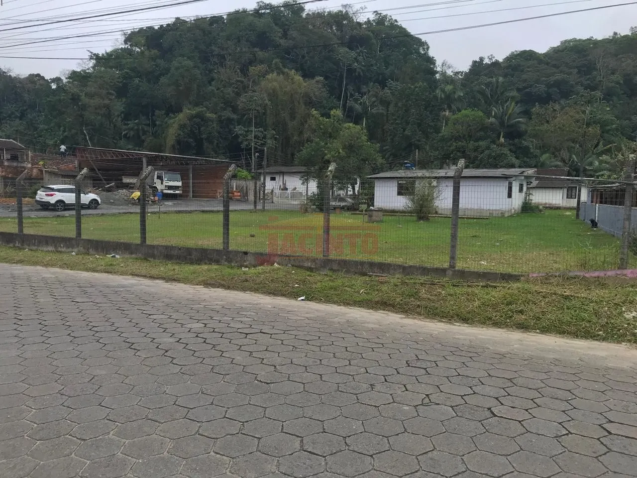 Amplo terreno plano, próprio para construção de prédio residencial, no bairro Itoupava Central, Blumenau/SC. — foto 2