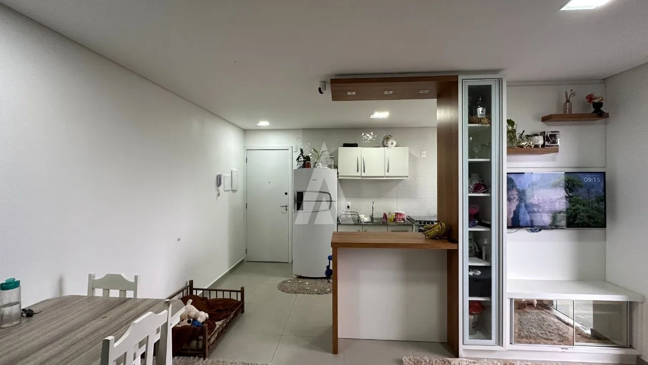 Apartamento com 1 suíte(s) mais 1 quarto(s) à venda no bairro Vila Nova em Joinville, por R$ 365.000.00. — foto 2