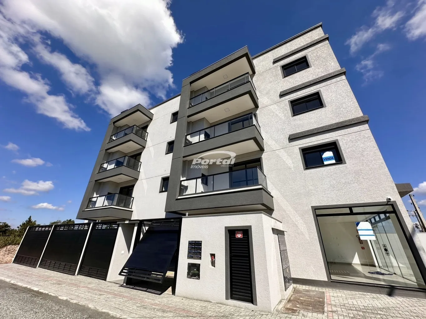 Apartamento com 3 dormitórios, sendo 1 suíte, no bairro Itacolomi em Balneário Piçarras/SC (Cód. 19665) - foto 1