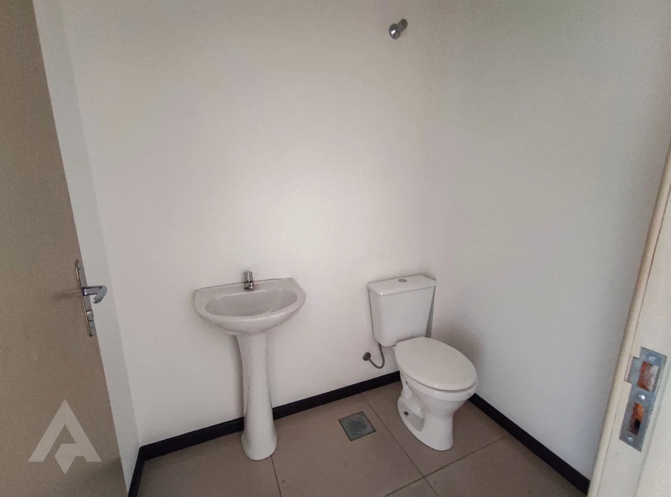 Sala comercial de 44m para locação por R$ 1.300,00 - Bairro Itoupava Norte - Blumenau/SC — foto 5