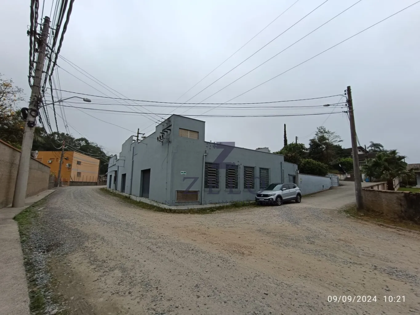 Excelente Galpão Comercial e/ou Industrial à 20m da Rua Bahia - Próximo a ABECelesc — foto 3
