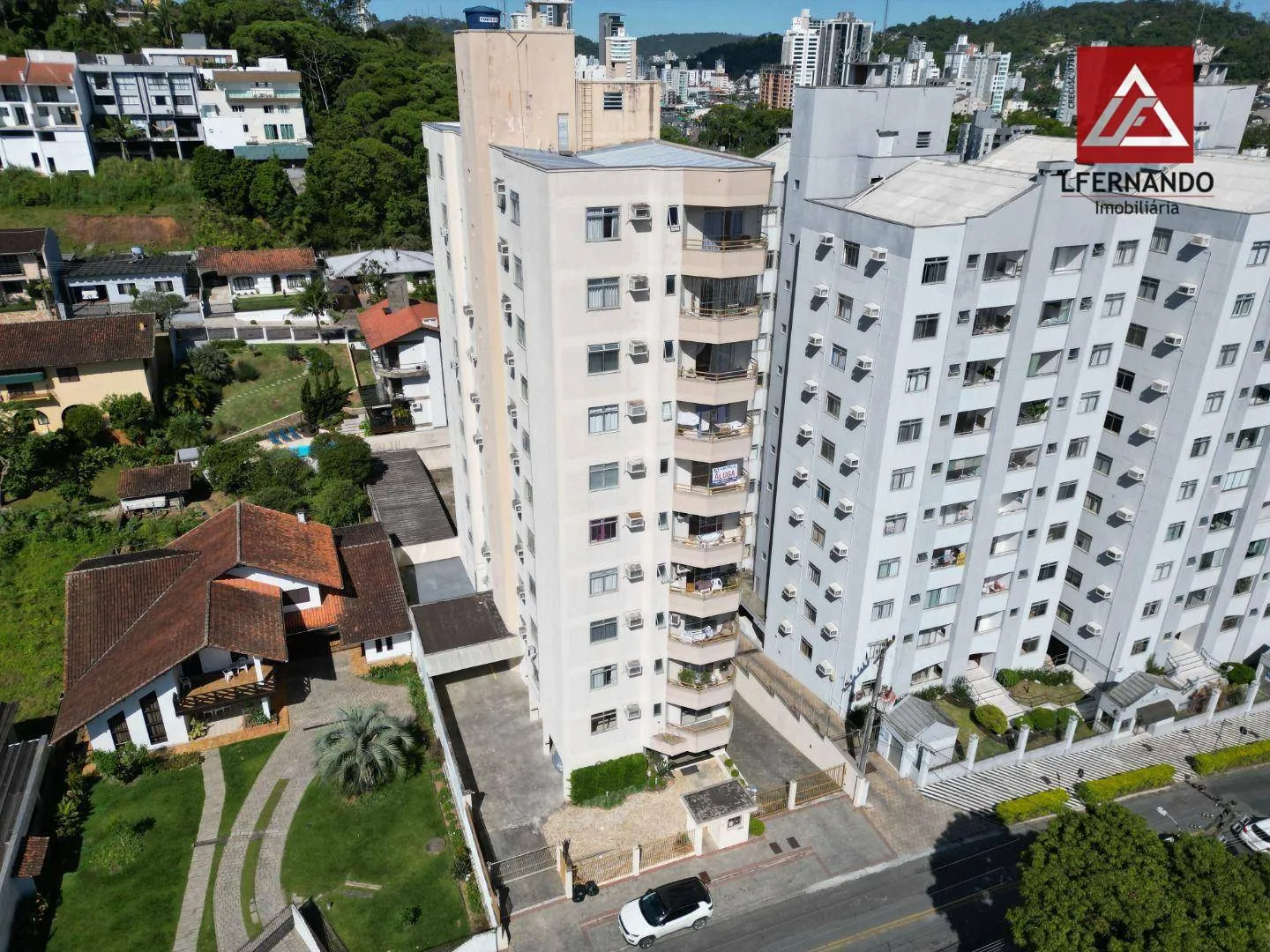 Apartamento com 3 dormitórios, sendo 1 suíte à venda, 111 m por R$ 580.000 - Água Verde - Blumenau/SC - foto 1