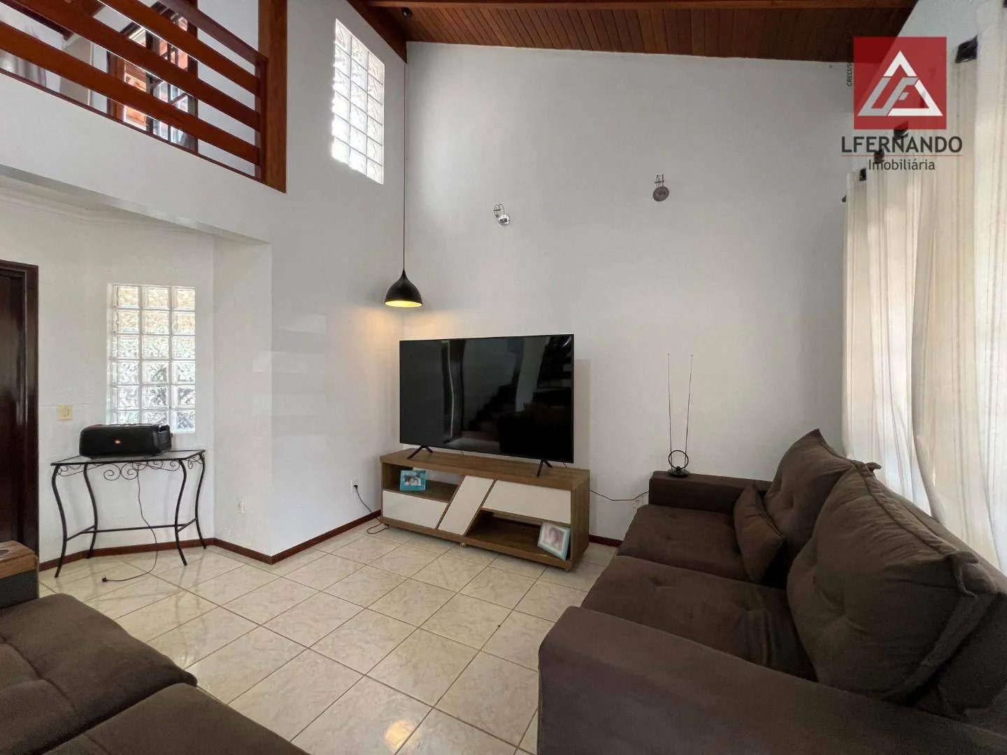 Casa com 3 dormitórios, sendo 1 suíte à venda, 250 m por R$ 1.200.000 - Água Verde - Blumenau/SC — foto 4