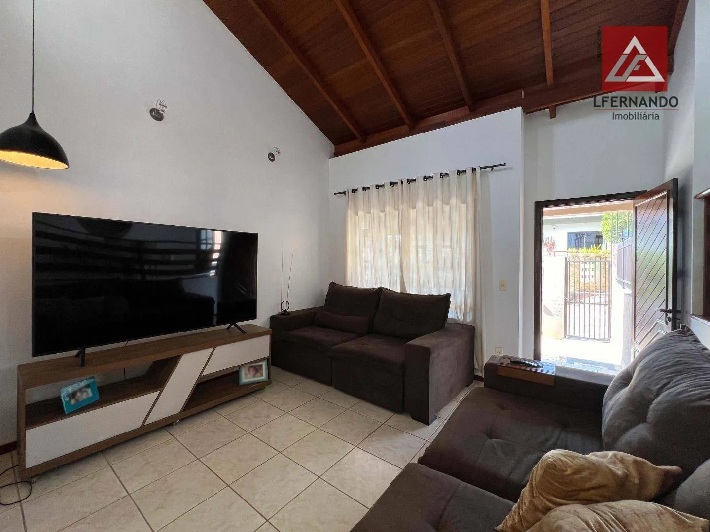 Casa com 3 dormitórios, sendo 1 suíte à venda, 250 m por R$ 1.200.000 - Água Verde - Blumenau/SC — foto 5