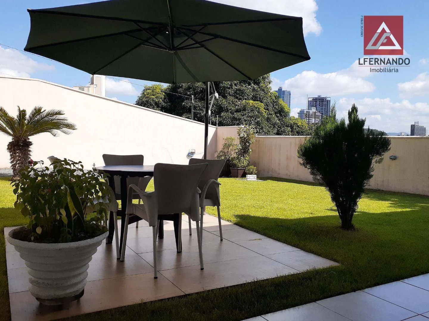 Casa com 3 dormitórios, sendo 1 suíte à venda, 219 m por R$ 1.500.000 - Centro - Blumenau/SC — foto 3