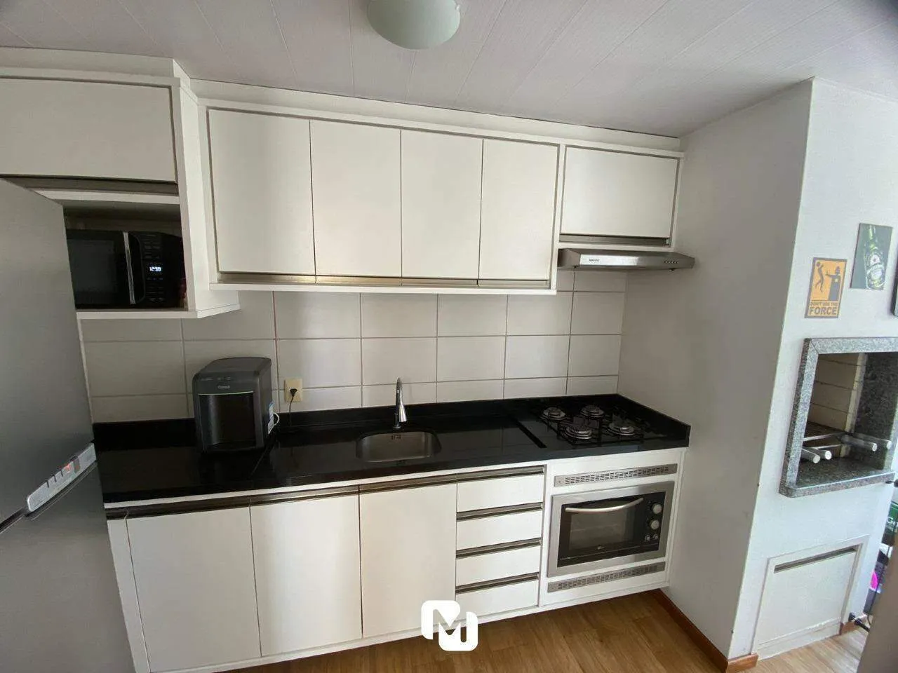 Venda de Apartamento semimobiliado com 2 Dormitórios , sacada, elevador, churrasqueira e área de festas! — foto 4