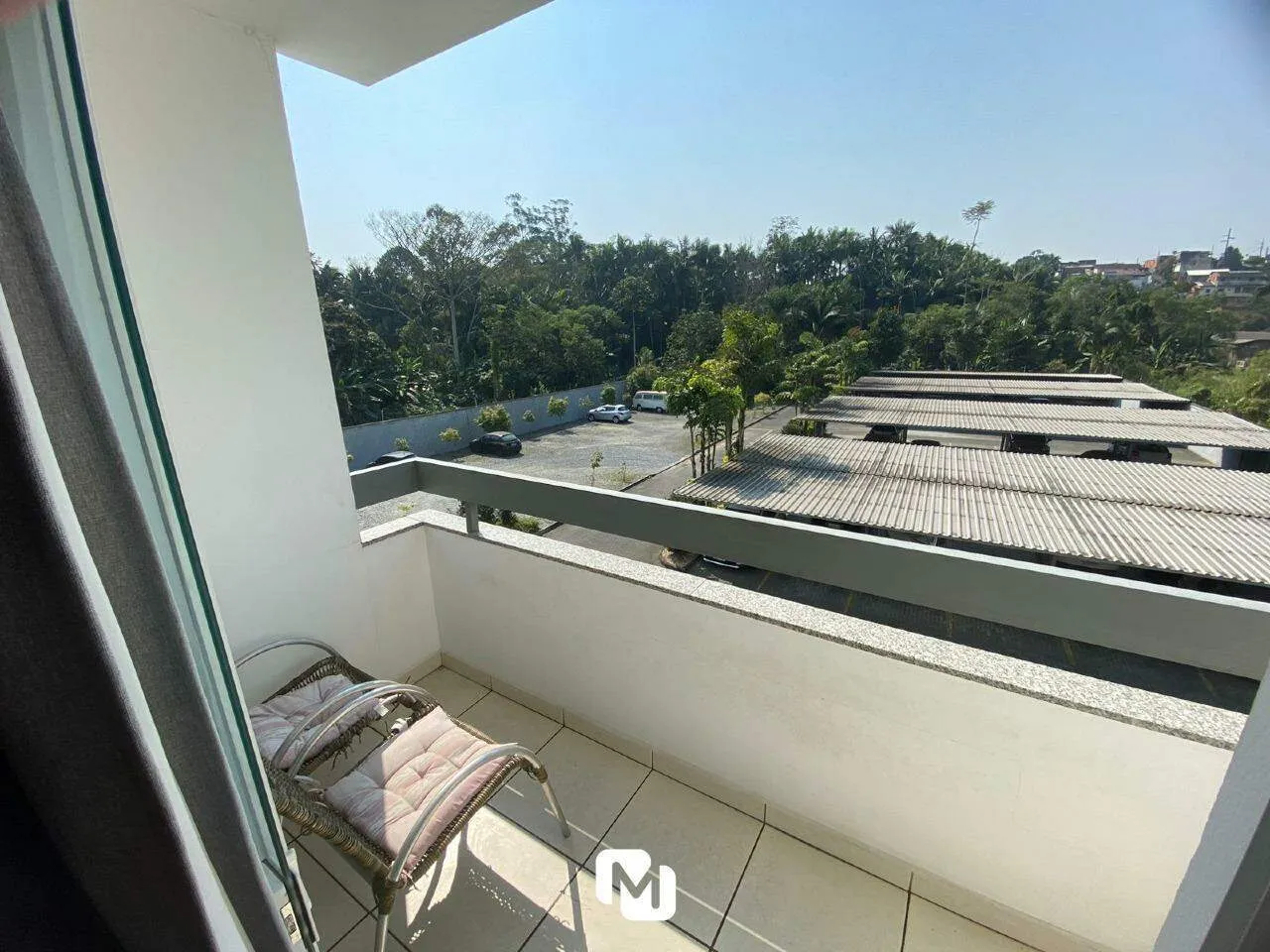Venda de Apartamento semimobiliado com 2 Dormitórios , sacada, elevador, churrasqueira e área de festas! — foto 2