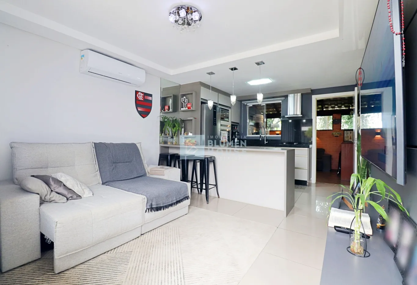 Sobrado em condomínio fechado no bairro Garcia! - foto 1