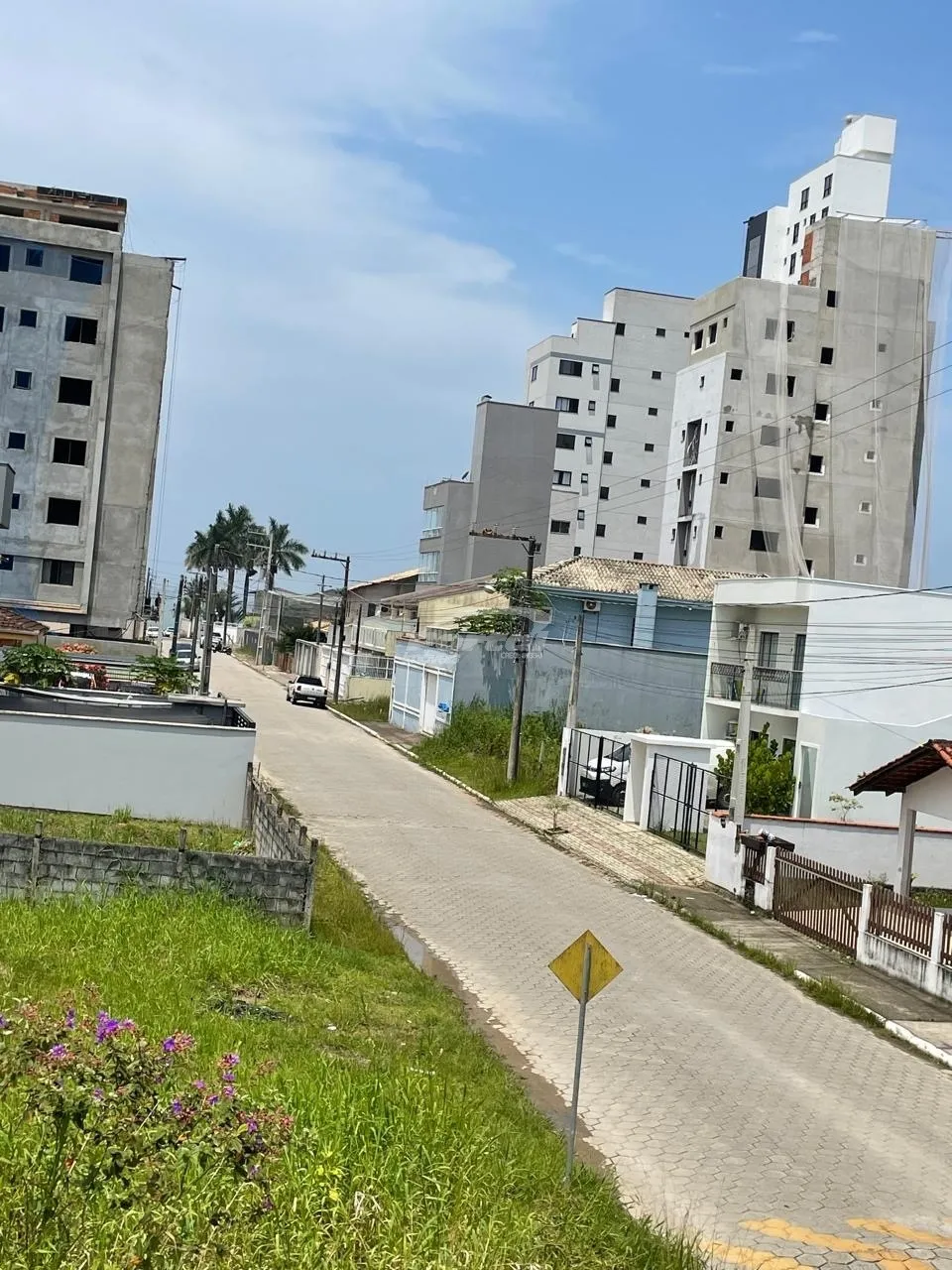 Sobrado com 03 dormitórios sendo 01 suíte, 280 metros do mar, Itacolomi, Balneário Piçarras SC (cód.19690) — foto 7