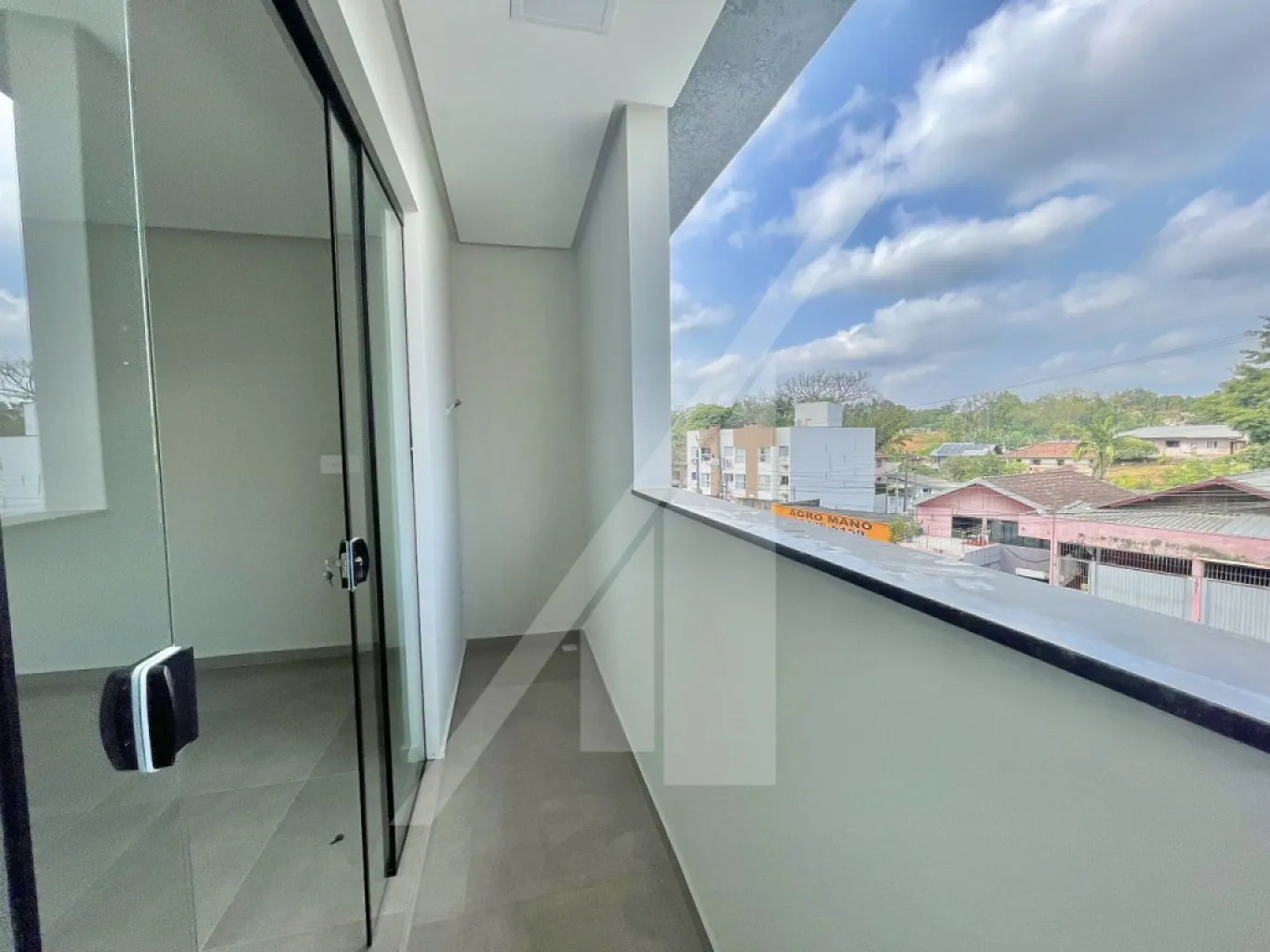 APARTAMENTOS DE UM DORMITÓRIO - BAIRRO ITOUPAVA CENTRAL — foto 2