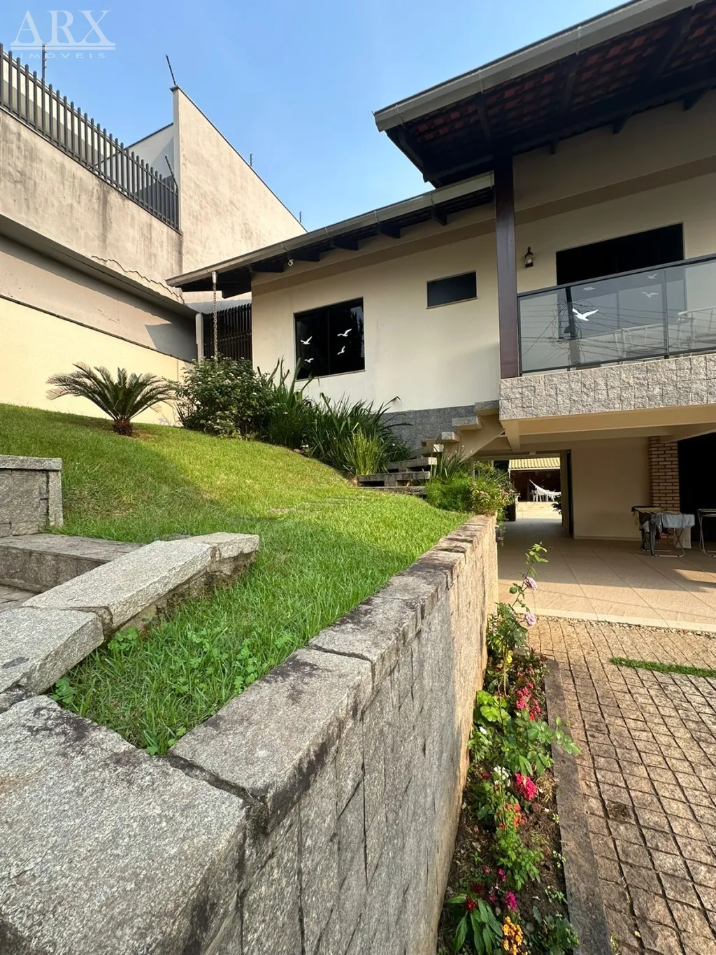 Ampla casa casa com dois pavimentos no bairro Itoupava Norte — foto 2