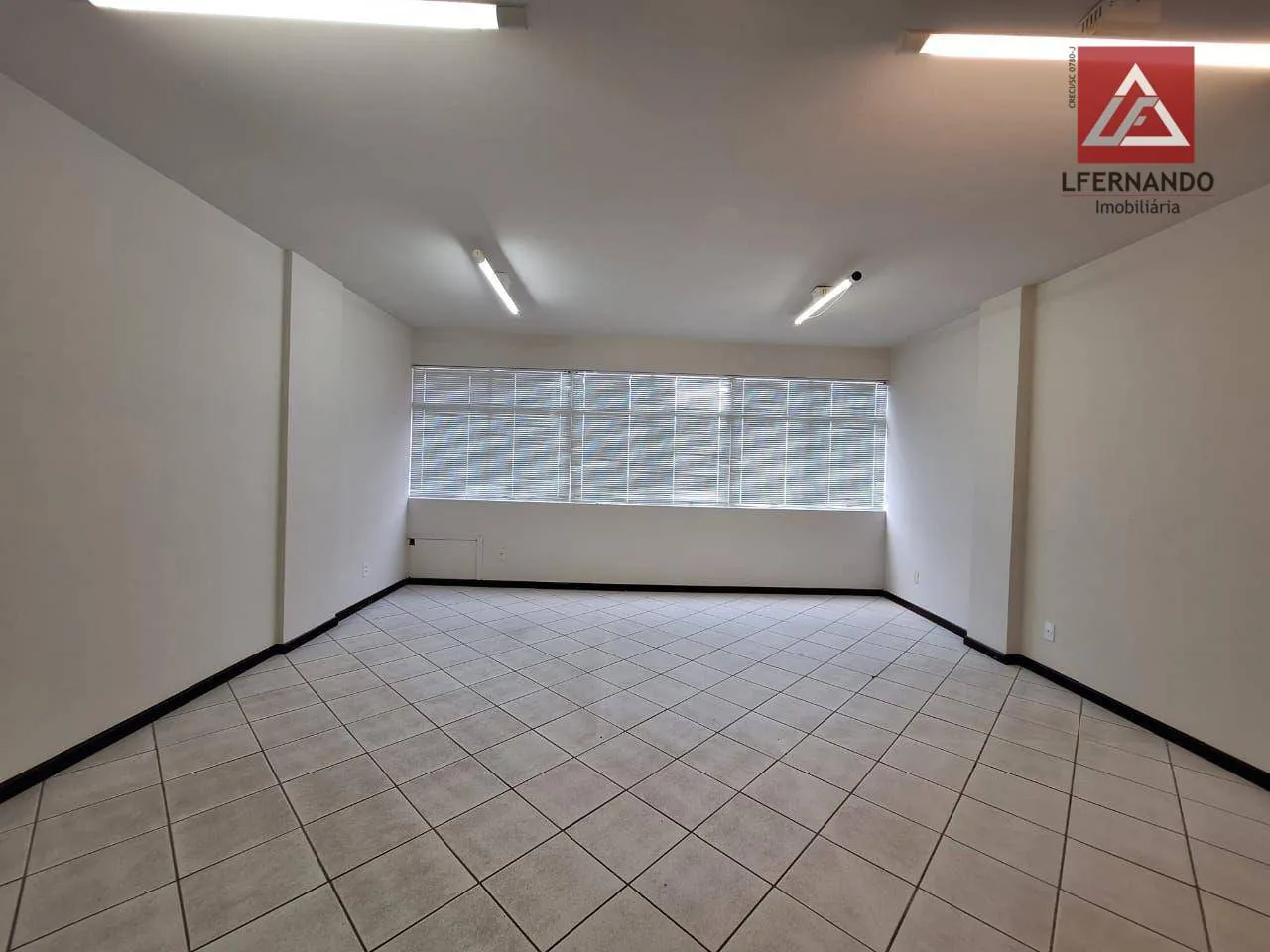 Sala para alugar, 35 m - Centro (Blumenau) - Blumenau/SC — foto 2