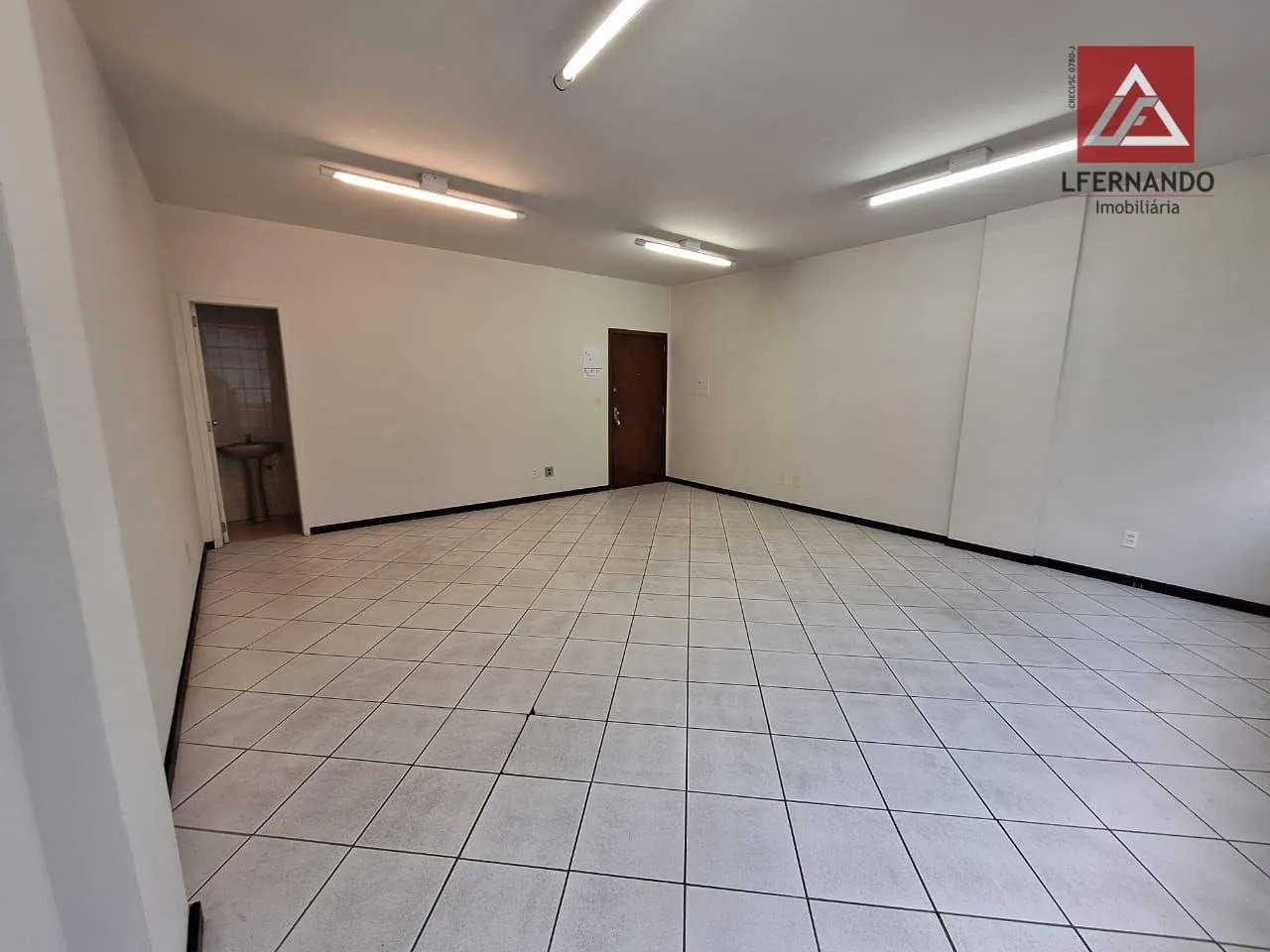 Sala para alugar, 35 m - Centro (Blumenau) - Blumenau/SC — foto 4