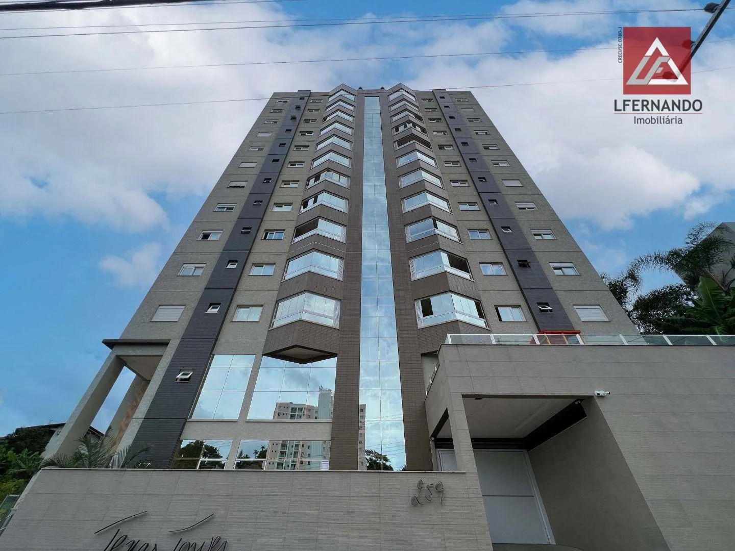 Apartamento com 2 dormitórios, sendo 1 suíte à venda, 72 m por R$ 570.000 - Água Verde - Blumenau/SC - foto 1