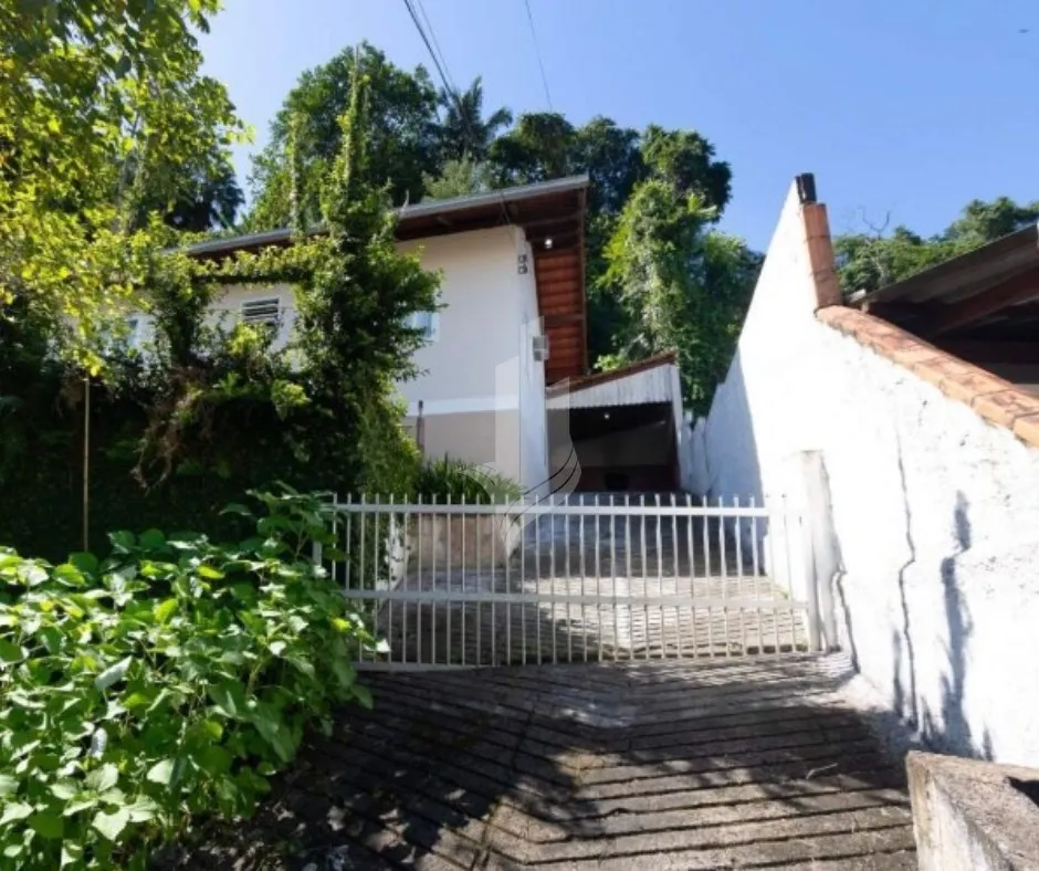 Casa térrea com Piscina no bairro Ponta Aguda — foto 4