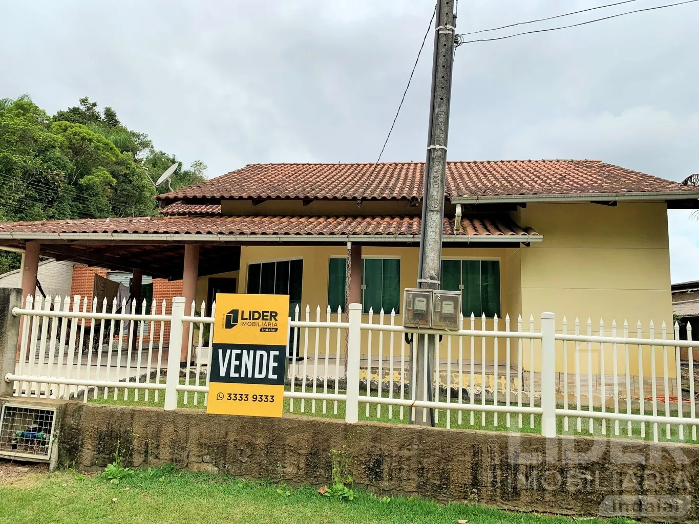 CASA COM GALPÃO — foto 2