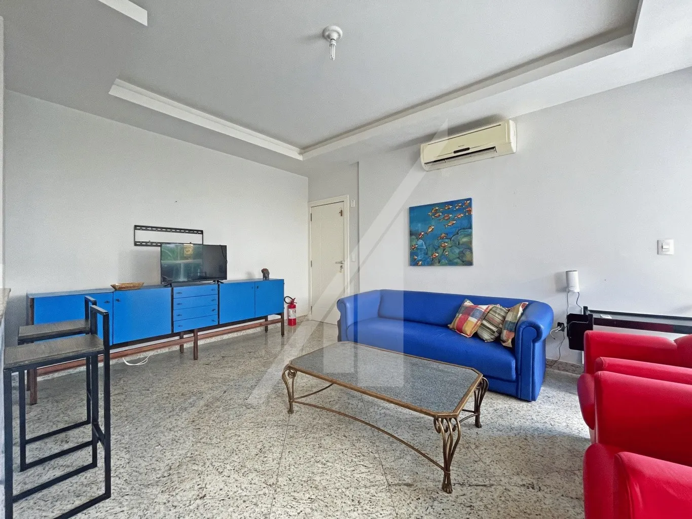 APARTAMENTO VISTA MAR, MOBILIADO, TRÊS DORMITÓRIOS - PRAIA DE BOMBINHAS - foto 1