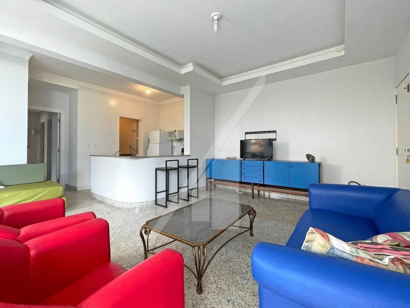 APARTAMENTO VISTA MAR, MOBILIADO, TRÊS DORMITÓRIOS - PRAIA DE BOMBINHAS — foto 3