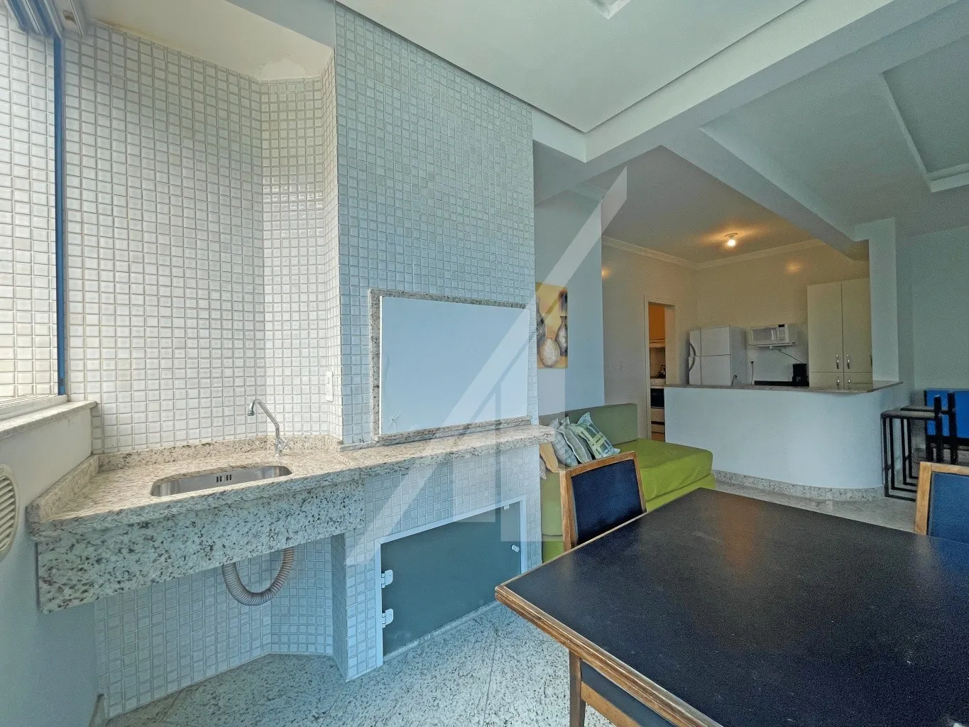 APARTAMENTO VISTA MAR, MOBILIADO, TRÊS DORMITÓRIOS - PRAIA DE BOMBINHAS — foto 6