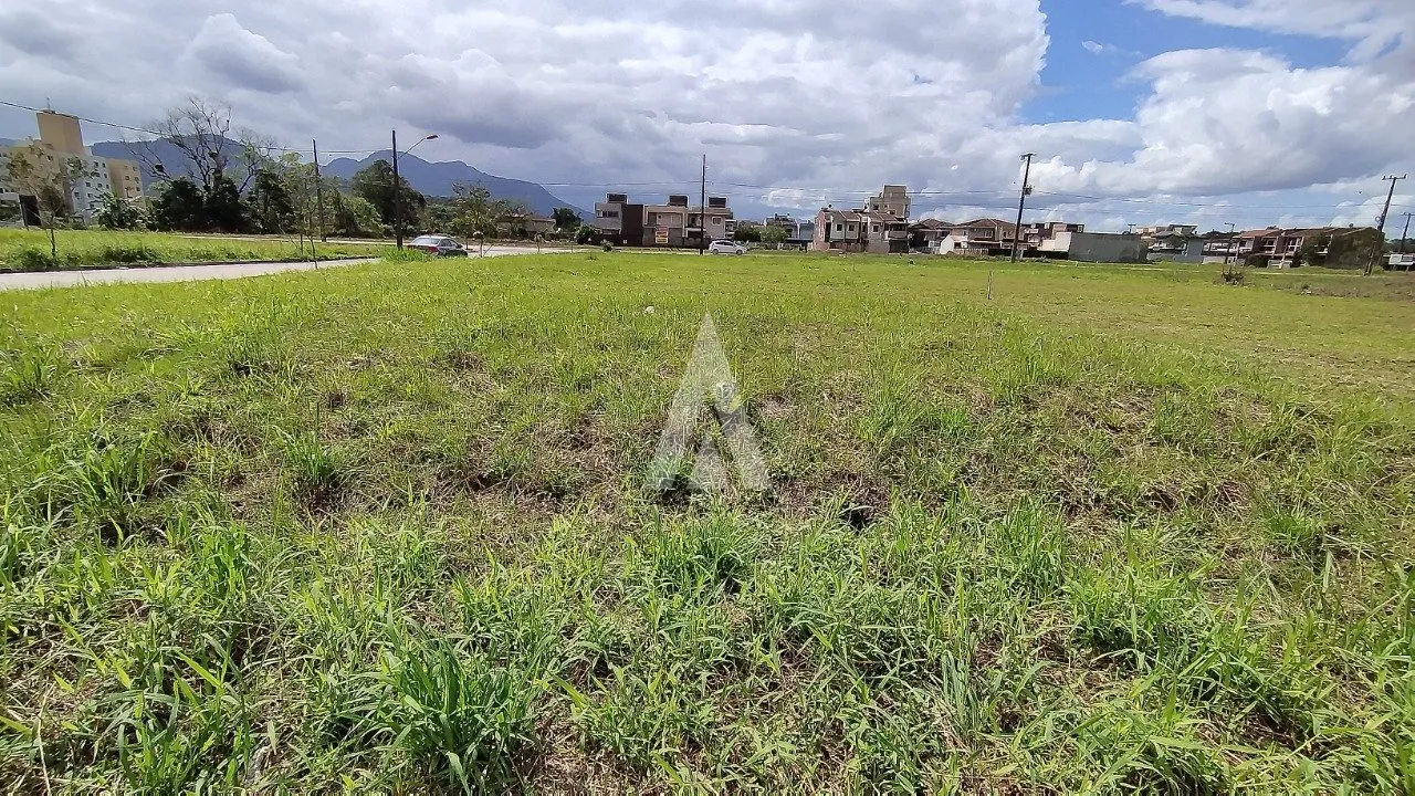 Terreno à venda no bairro Vila Nova em Joinville, por R$ 415.000.00. — foto 3