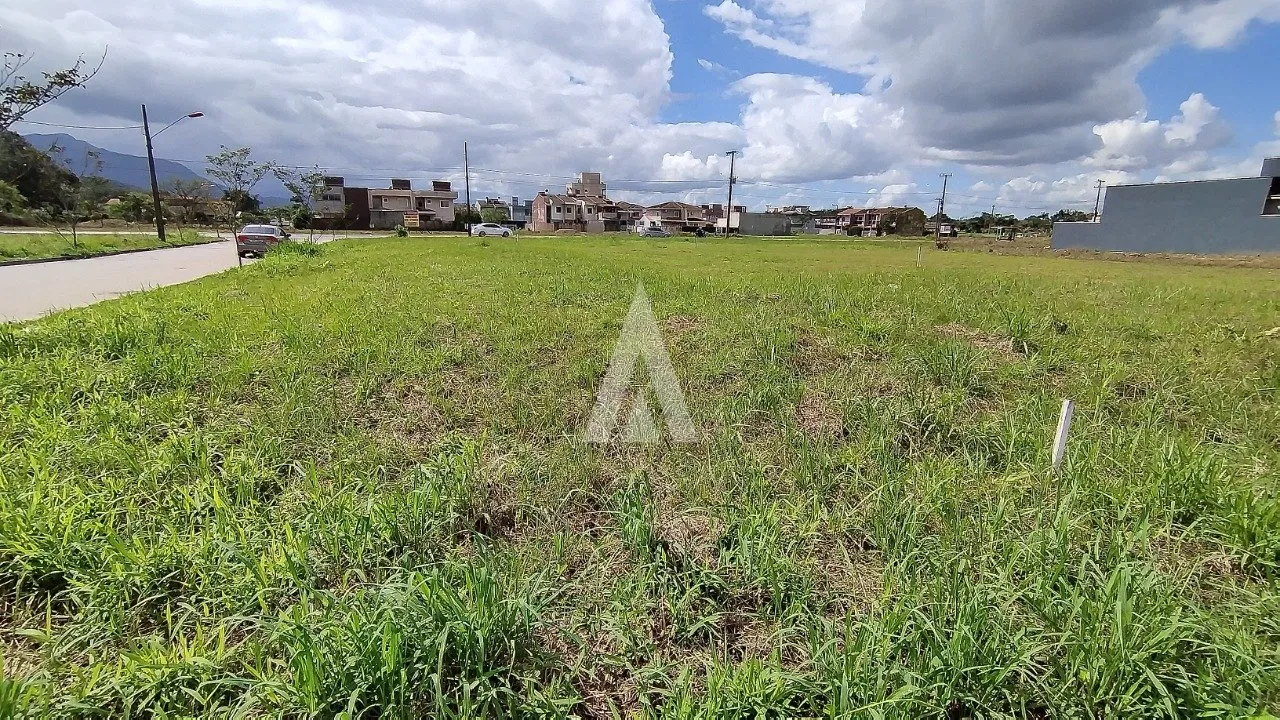 Terreno à venda no bairro Vila Nova em Joinville, por R$ 415.000.00. — foto 4