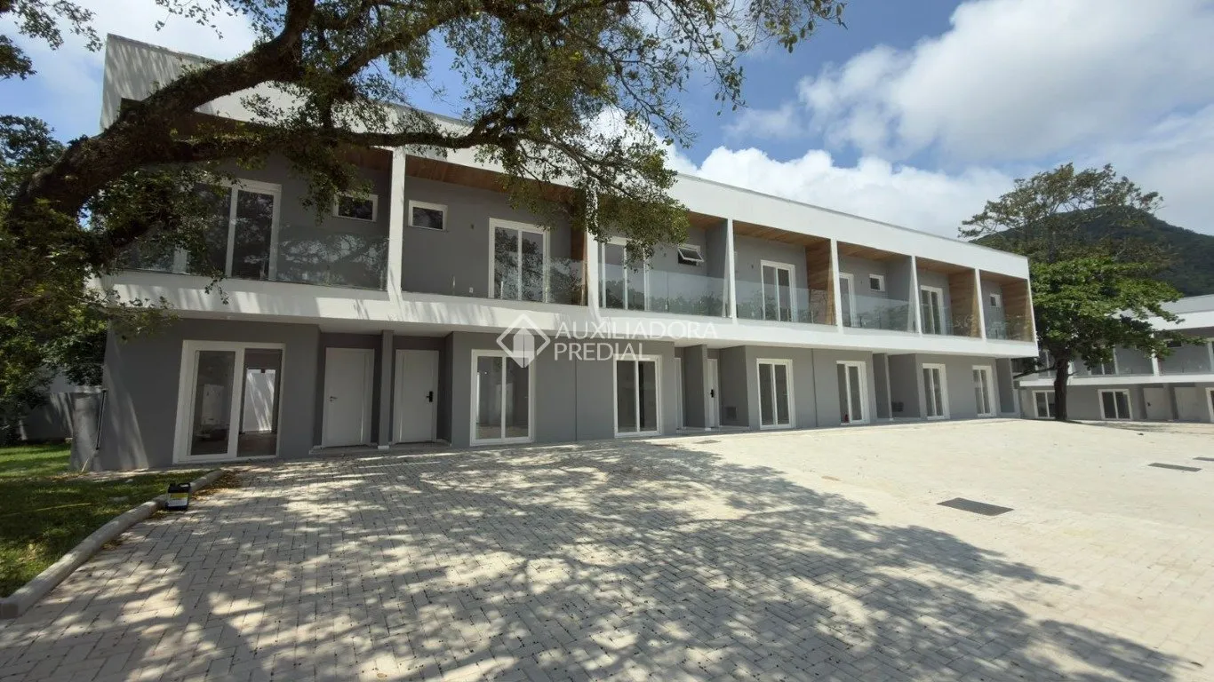 Casa à venda com 2 quartos e 2 suítes, 1 vaga, 92m² no Armação do Pântano do Sul, Florianópolis - foto 1