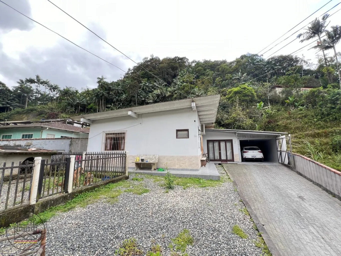 Casa a venda no bairro Progresso com 4 dormitórios. - foto 1