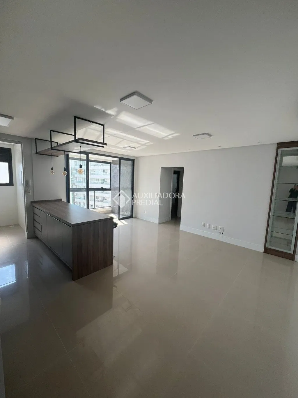 Apartamento à venda com 2 quartos e 1 suíte, 3 vagas, 148m² no Agronômica, Florianópolis - foto 1