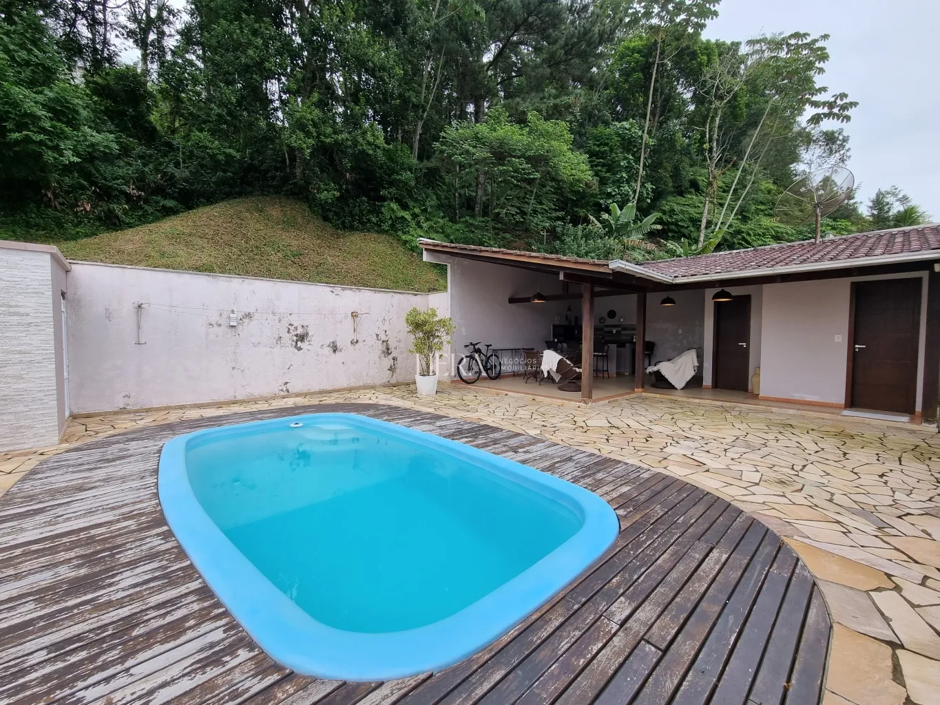 Casa a venda no bairro Margem Esquerda em Gaspar - foto 1