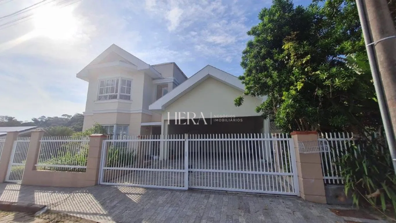 Casa no bairro Garcia, loteamento Retiro Silvestre, o encanto de morar envolvido com a natureza e a 10 minutos do centro de Blumenau... — foto 3
