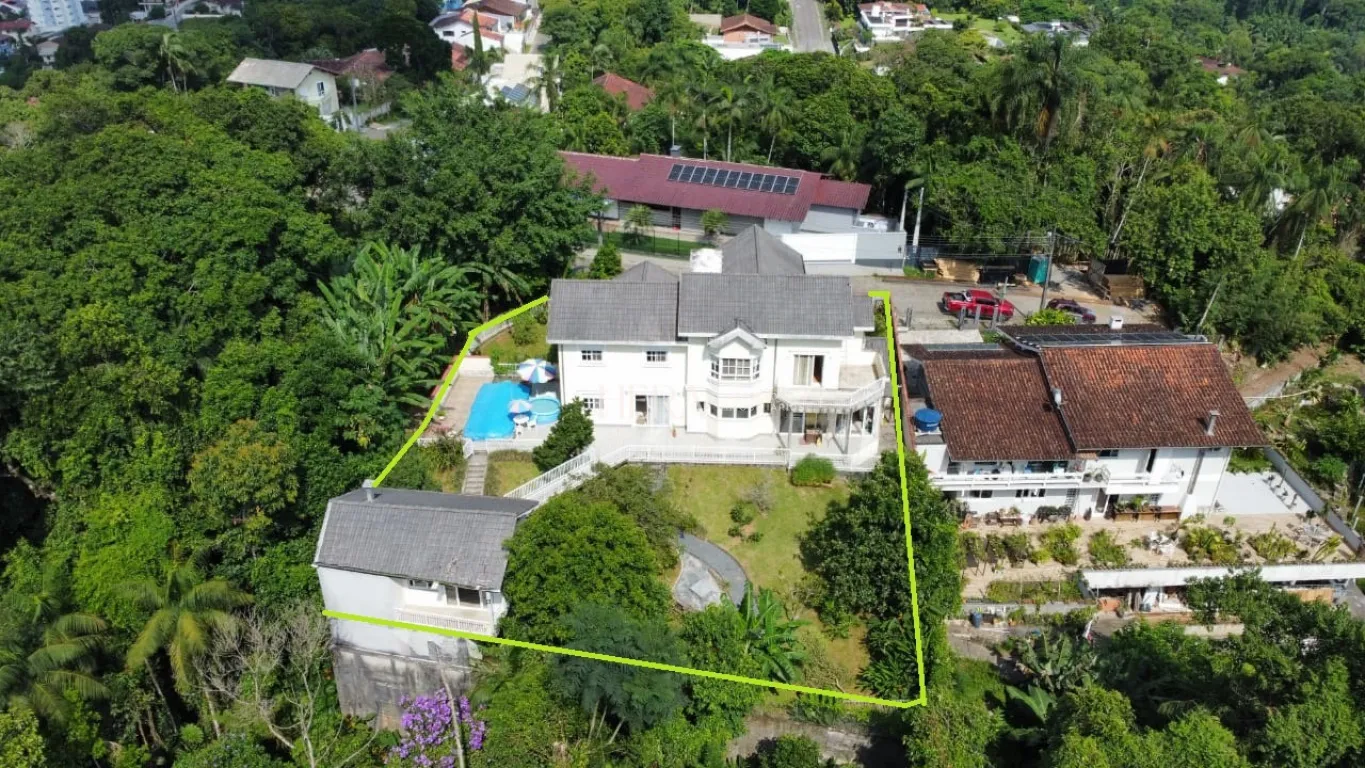 Casa no bairro Garcia, loteamento Retiro Silvestre, o encanto de morar envolvido com a natureza e a 10 minutos do centro de Blumenau... — foto 4