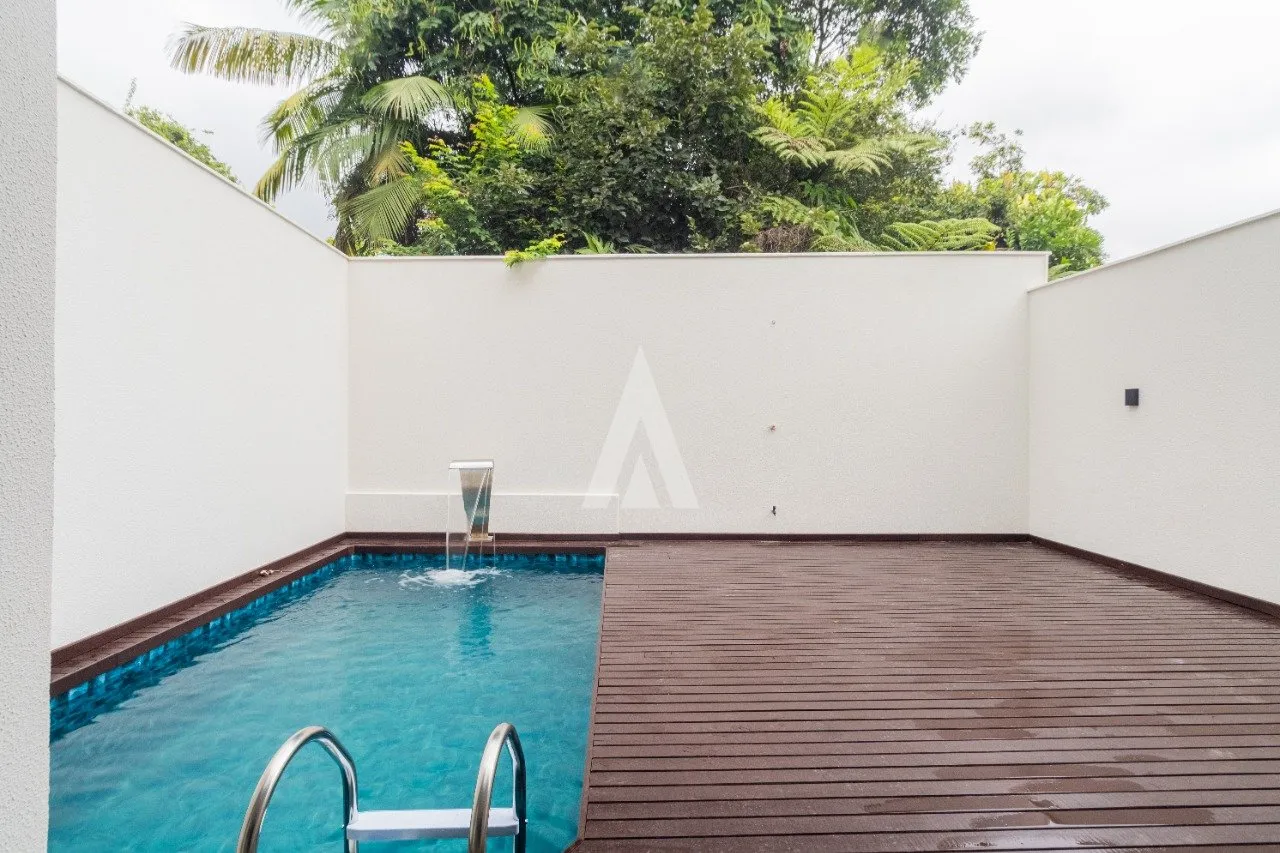 Sobrado Geminado com 3 suíte(s) à venda no bairro América em Joinville, por R$ 1.490.000.00. — foto 5