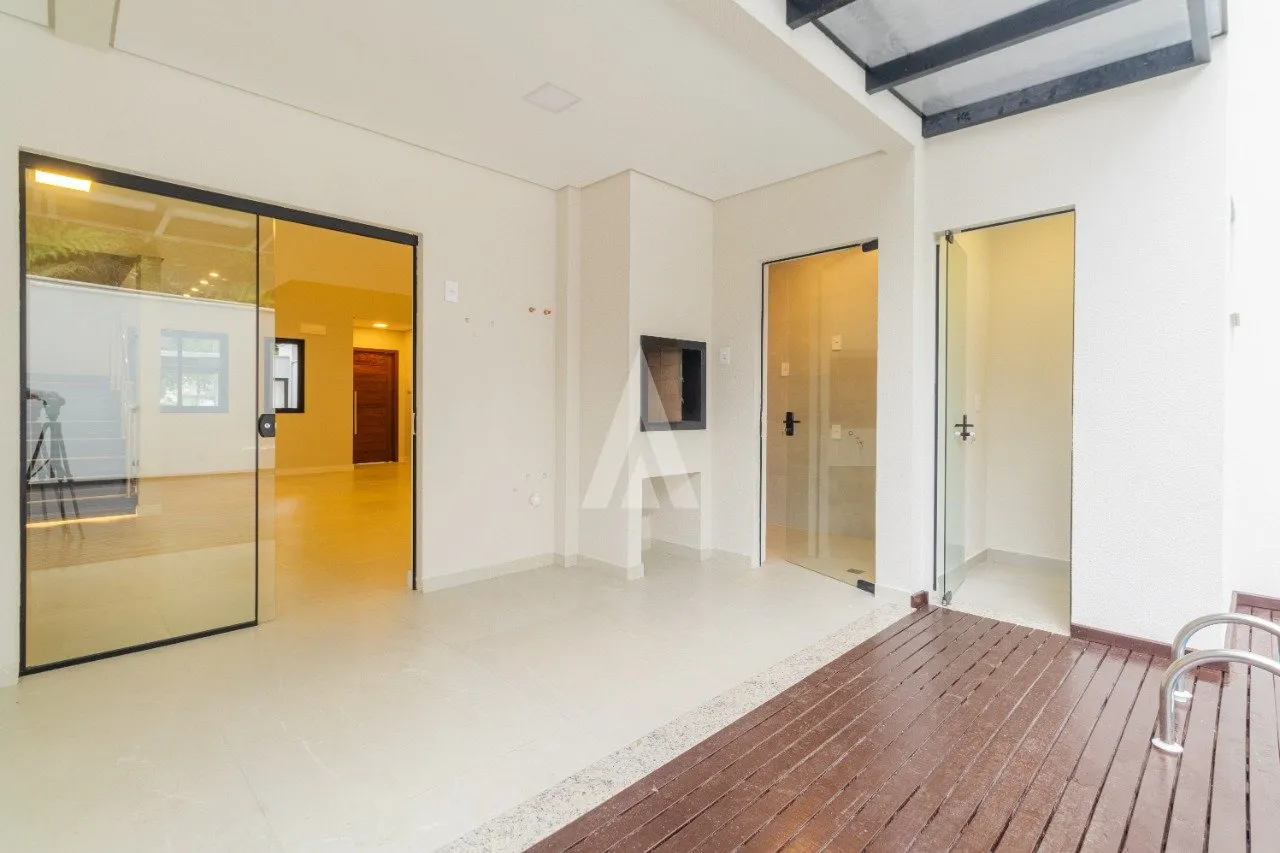 Sobrado Geminado com 3 suíte(s) à venda no bairro América em Joinville, por R$ 1.490.000.00. — foto 6