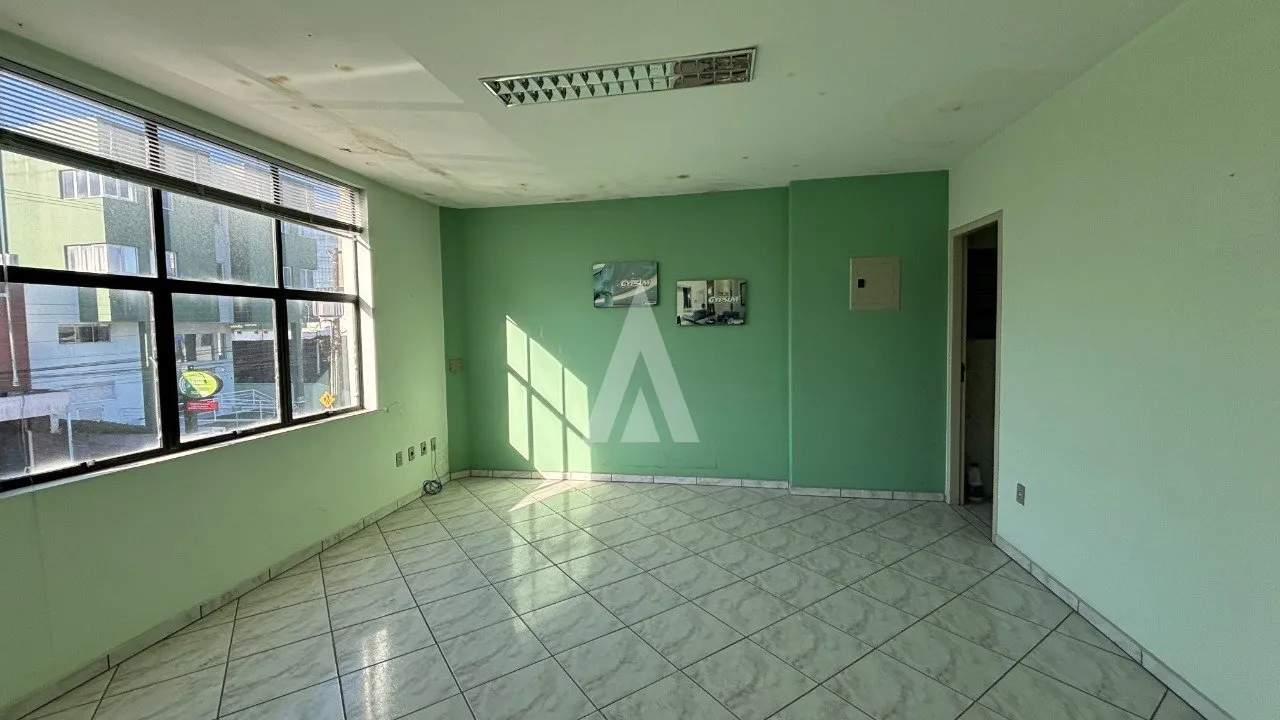 Prédio Comercial à venda no bairro Bucarein em Joinville, por R$ 1.500.000.00. — foto 3