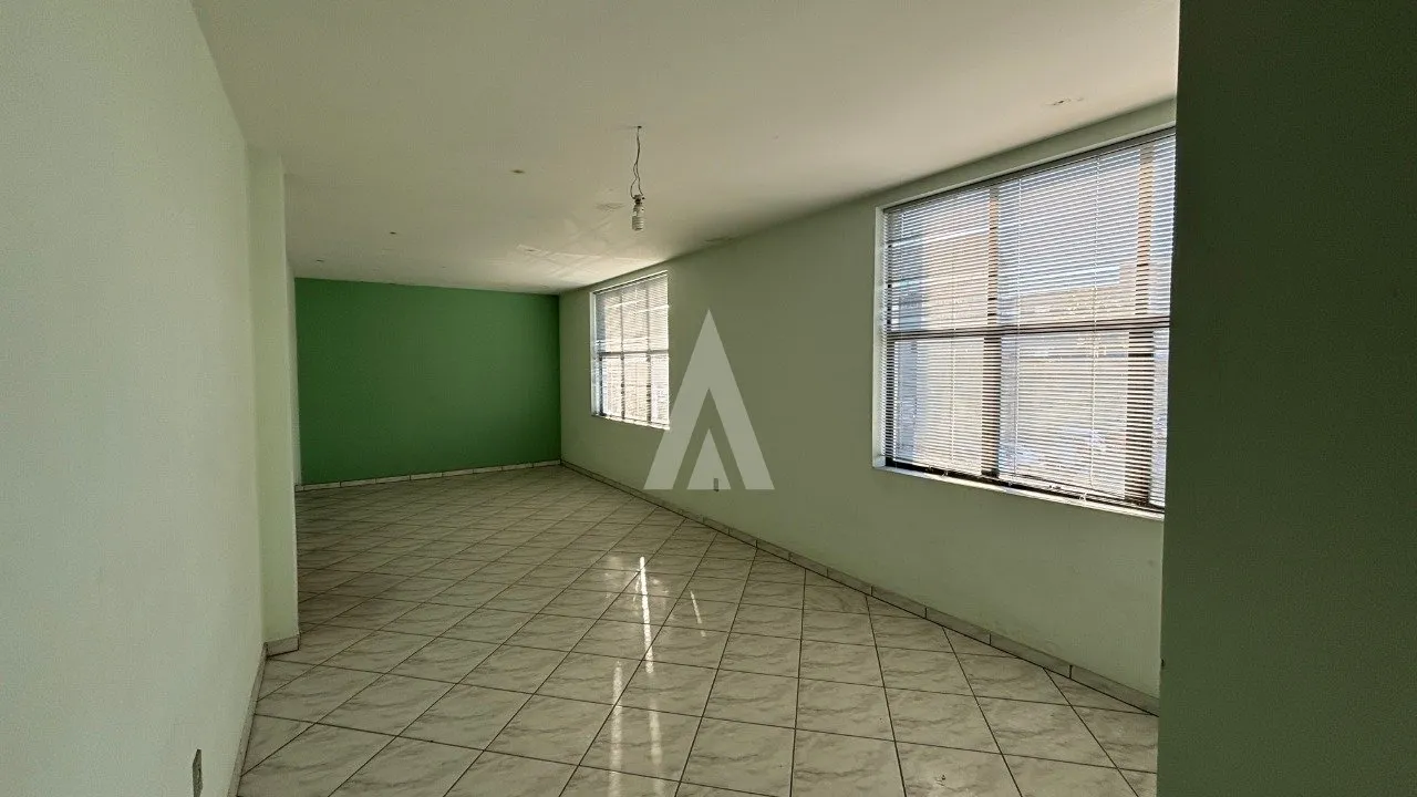 Prédio Comercial à venda no bairro Bucarein em Joinville, por R$ 1.500.000.00. — foto 4