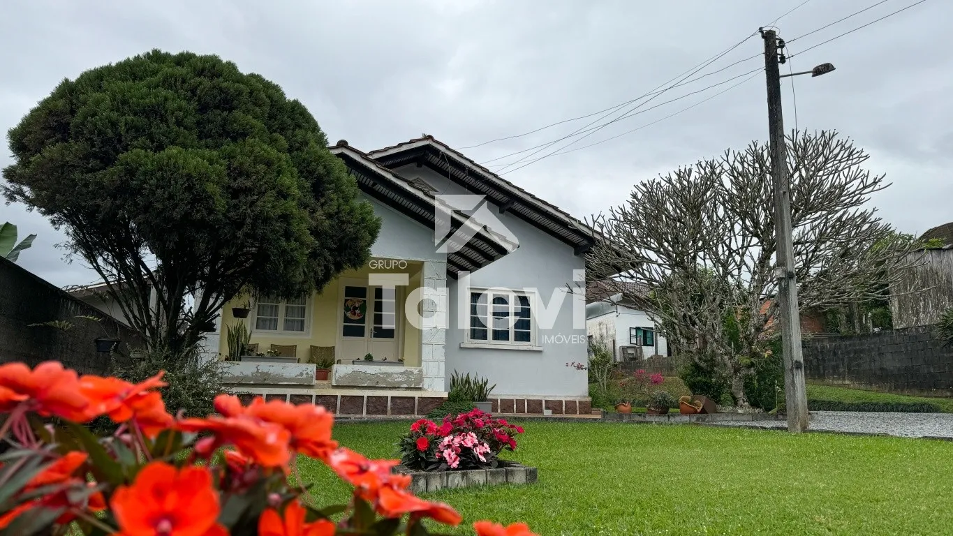 Casa com amplo terreno no centro de Pomerode! — foto 2