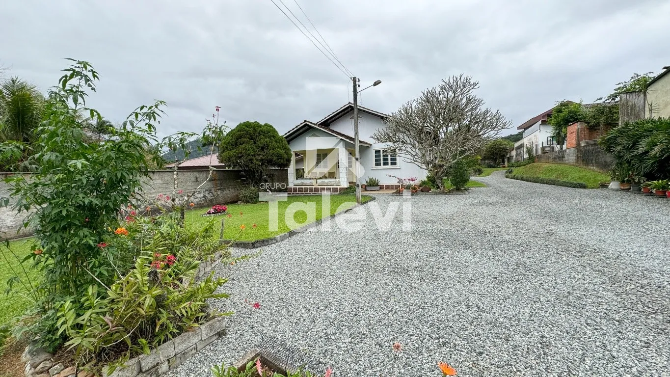 Casa com amplo terreno no centro de Pomerode! — foto 3
