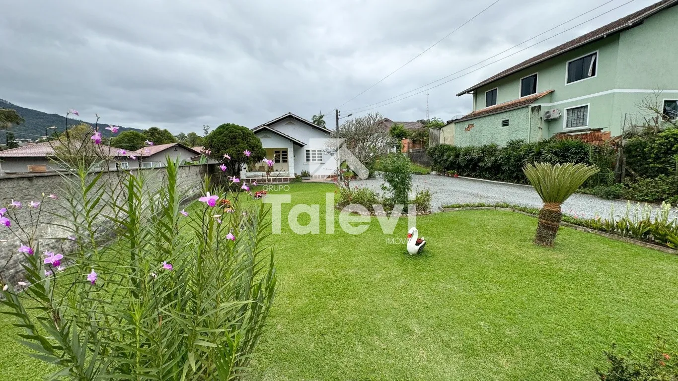 Casa com amplo terreno no centro de Pomerode! — foto 4